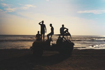 Building Confidence for Social Settings and Meeting New People